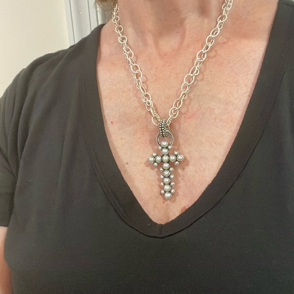 *Price Firm* Echo of the Dreamer Sterling and Pearl Cross Pendant - Picture 8 of 13